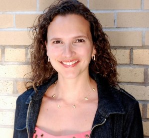 Theater-Book Publisher Roberta Pereira Joins Playwrights Realm Staff